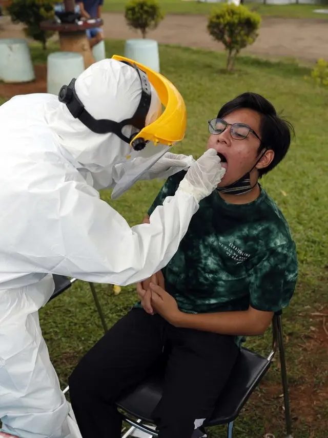 6 Potret Para Pemain 'Dari Jendela SMP' Swab Test, Ada yang Takut hingga Santai