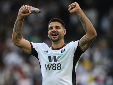 Total 32 gol tercipta dalam laga pekan ke-3 Liga Inggris musim 2022/2023 yang digelar 20-23 Agustus 2022. Seluruh 10 laga yang dipertandingkan semuanya menghasilkan gol, di mana rata-rata terjadi 3,2 gol per laga. Berikut 5 catatan menarik yang terjadi dalam parade gol tersebut. (PA via AP/Joe Giddens)