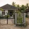7 Model Gerbang Rumah Kampung Sederhana Tapi Elegan, Bikin Fasad Tampak Modern
