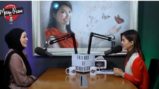 Bukan di Politik Lagi, Angelina Sondakh Jualan Kue dan Sambal yang Omzetnya Melebihi Gaji Anggota DPR.  foto: Youtube: Merry Riana