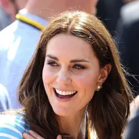 Kate Middelton menggunakan cincin/dok. HelloMagazine