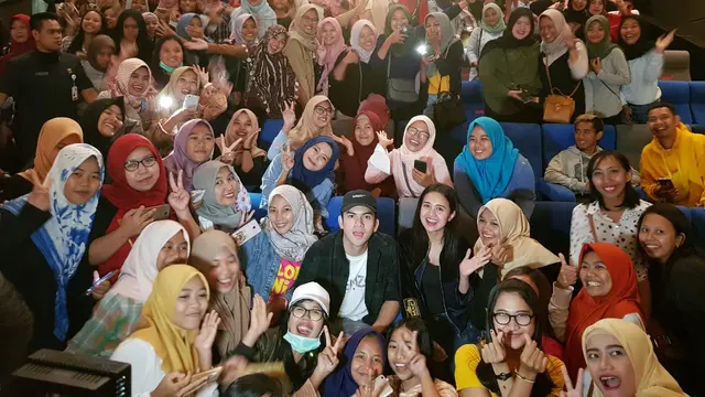 Theatre Visit Calon Bini