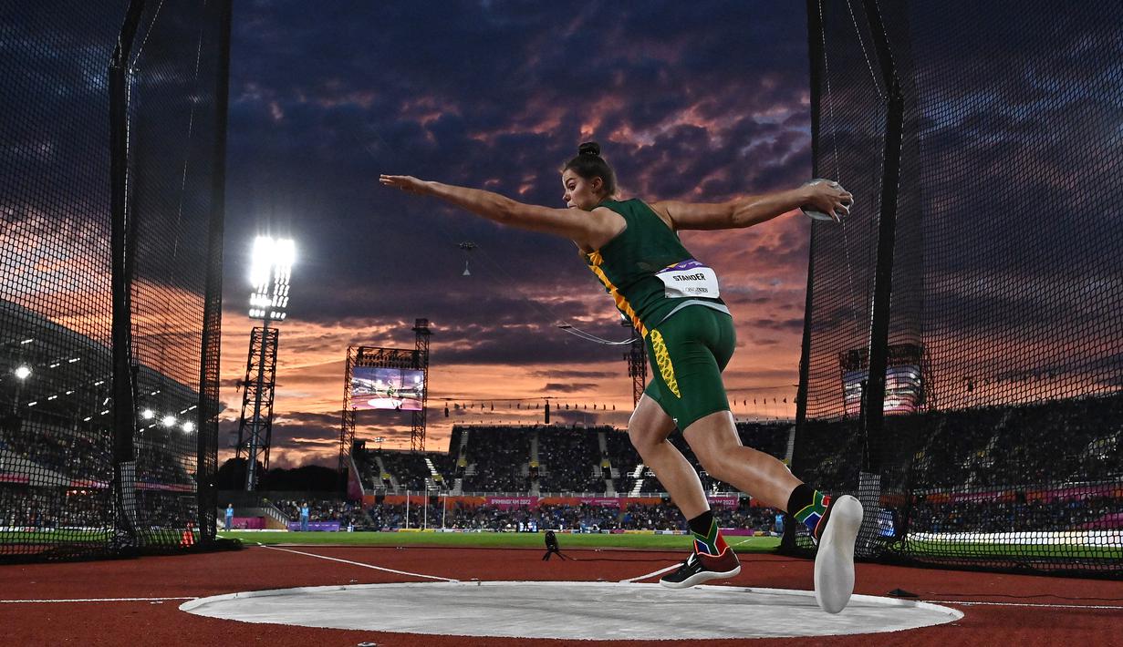 Atlet Afrika Selatan, Yolandi Stander bertanding dalam final lempar cakram putri pada hari kelima Commonwealth Games di Alexander Stadium, Birmingham, Inggris pada 2 Agustus 2022. (AFP/Ben Stansall)