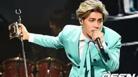 Kim Jonghyun atau Jonghyun `SHINee` saat beraksi secara solo [foto: OSEN]