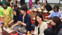 Warga Korea Antusias 'Serbu' Kelas Belajar Gamelan Jawa