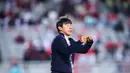 Keputusan ini menjadi akhir dari kenangan Shin Tae Yong bersama Timnas Indonesia. Sebelumnya, kontraknya semestinya berakhir pada penghujung 2023, namun sempat diperpanjang untuk Piala Asia 2023 dan Piala Asia U-23 2024. Sayangnya, perjalanan itu harus terhenti lebih cepat dari yang direncanakan. (Liputan6.com/IG/@shintaeyong7777)