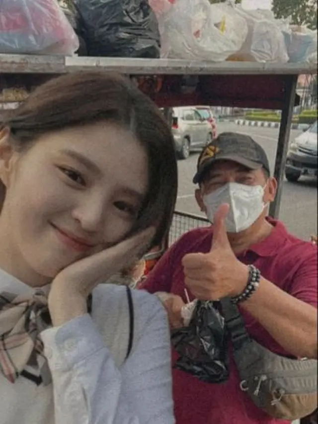 6 Editan Foto Jika Han So Hee Tinggal di Indonesia Ini Bikin Ngakak
