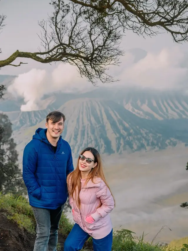 6 Outfit Couple Rendy Kjaernett dan Lady Nayoan, Tampil Gaya Bareng Pasangan
