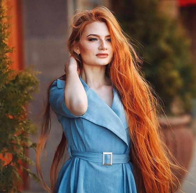 Kini Anastasiya menjadi selebgram sekaligus konsultan mengenai permasalahan seputar rambut/copyright instagram.com/sidorovaanastasiya