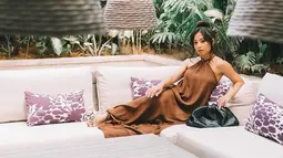 Sebagai gadis muda nan sukses, Nikita Willy selalu memperhatikan penampilannya. Terutama saat berlibur baik di dalam negeri maupun luar negeri. Ia tak pernah gagal memilih busana atau riasan wajah yang tepat. Tak heran ia selalu tampil modis di setiap acara. (Liputan6.com/IG/@nikitawillyofficial94)