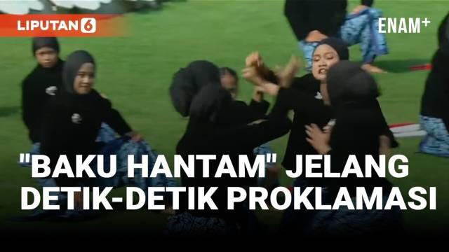 Upacara detik-detik Proklamasi dalam rangka Hari Ulang Tahun (HUT) ke-80 Republik Indonesia digelar di Istana Merdeka, Jakarta, Minggu (17/8/2025). Sebelumnya 100 pesilat putri ikut berpartisipasi, tampil memukau sebelum detik-detik proklamasi berlan...