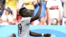 Bintang muda Perancis Paul Pogba merayakan golnya dengan selebrasi menatap langit saat Perancis bertemu Nigeria, Beira-Rio Stadium, Porto Alegre (30/06/2014) (AFP PHOTO/FRANCK FIFE)
