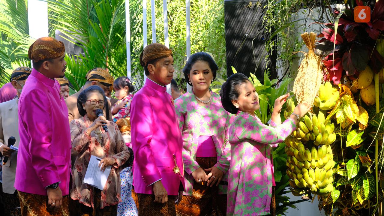 [Fimela] Siraman Kaesang, Jokowi pasang bleketepe