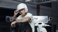Lihat tampilan motor Vespa kolaborasi dengan Justin Bieber. (Dok/VESPA).