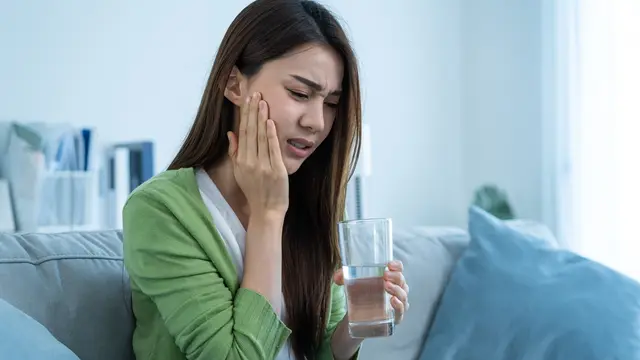 8 Penyebab Bau Mulut dan Tips Mengatasinya, Biar Makin Percaya Diri dengan Nafas Segar