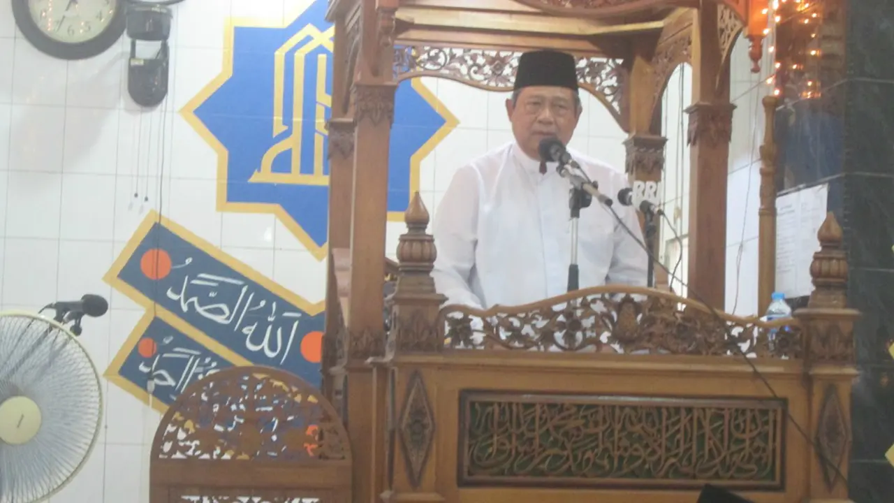 SBY Salat Istisqa di Padang