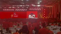 Sambil Berurai Air Mata Bertemu Hasto Kristiyanto, Megawati: Satyam Eva Jayate!