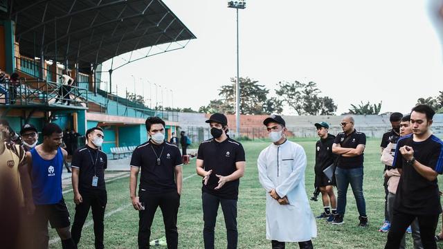 Chairman PSG Pati (AHHA PS Pati FC), Atta Halilintar dan Putra Siregar.