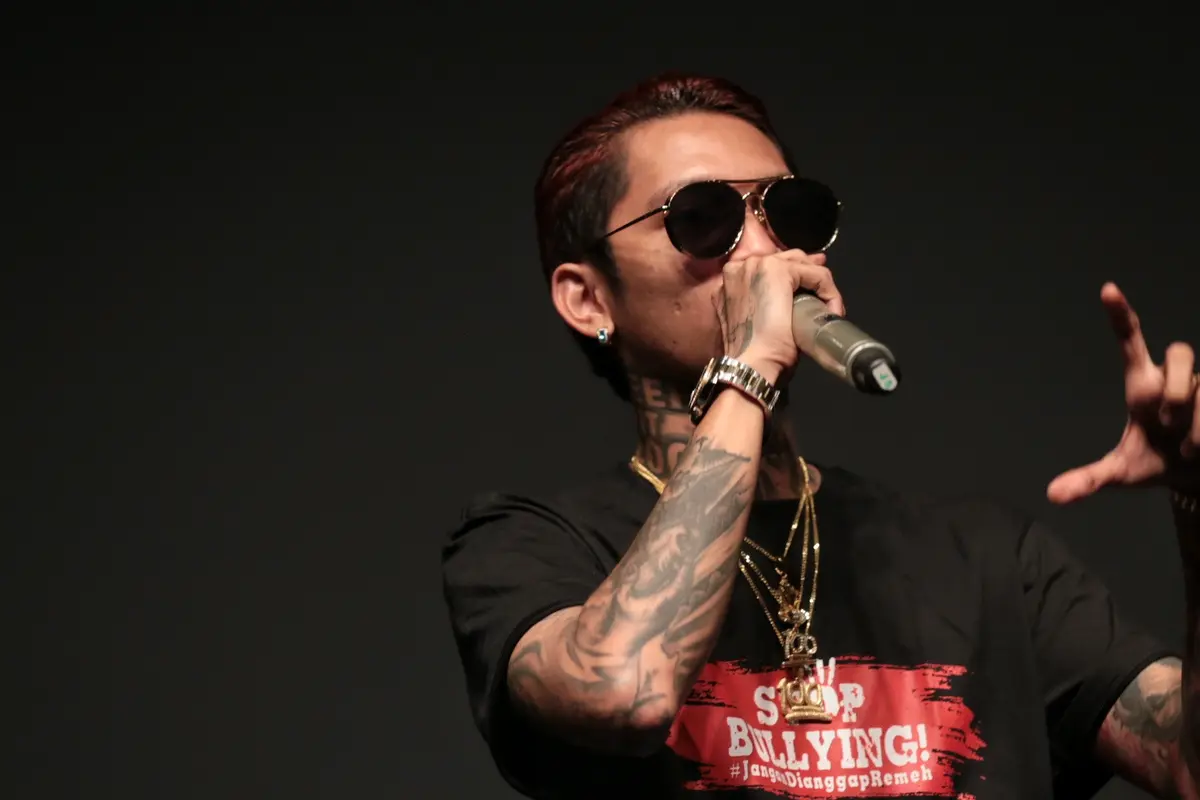[Bintang] Young Lex
