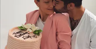 Kebahagiaan tengah menyelimuti kehidupan Gigi Hadid lantaran berulang tahun dan genap berusia 22 tahun. Namun di hari ulang tahunnya itu Gigi membuat para penggemarnya merasa iri dengan foto yang diunggahnya. (Instagram/gigihadid)