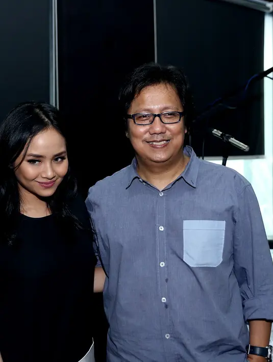 Erwin dan Gita Gutawa, yang menggagas untuk memberikan wadah kepada para anak muda bertalenta. Sukses dengan DARR pertama, ayah dan anak kembali menggarap DARR 2. (Andy Masela/Bintang.com)