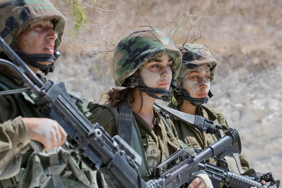 20161123-Tentara-Wanita-Israel-AFP
