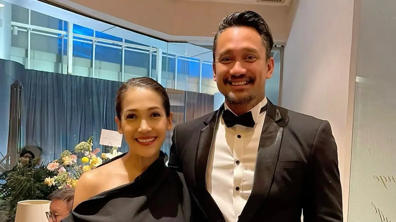 Ulang Tahun ke-13, Ini 6 Potret Harmonis Rumah Tangga Tora Sudiro dan Mieke Amalia