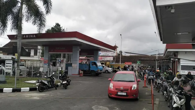Antrean BBM Mulai Normal, Pertamina Pastikan Pasokan di Jember Aman