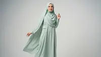 9 Model Set Tunik Polos dengan Celana Kulot untuk Baju Lebaran Simpel, Elegan dan Anti Ribet