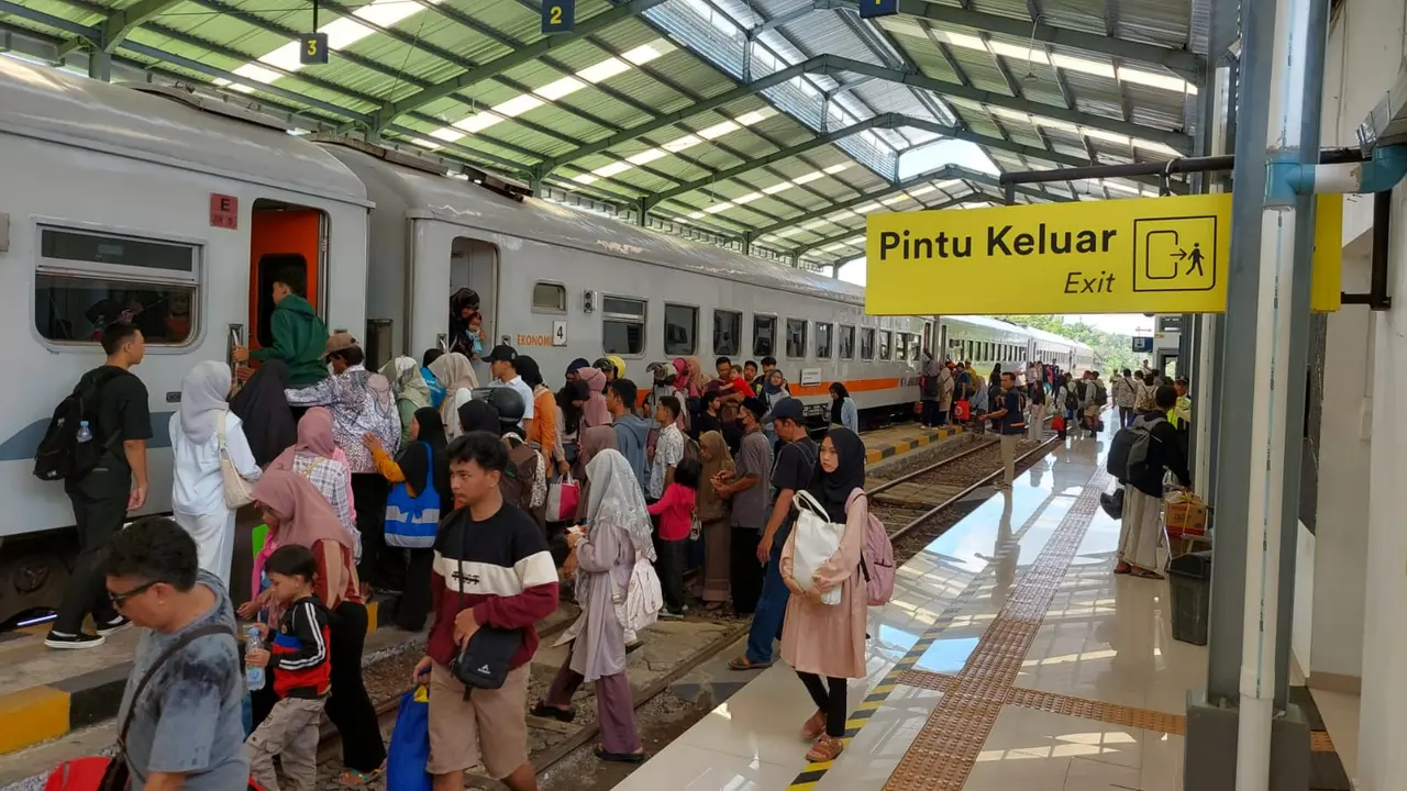 Puncak Arus Balik Lebaran, Ribuan Penumpang diberangkatkan dari wilayah Daop 9 Jember (Istimewa)