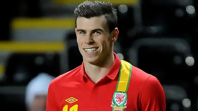 bale-131008b.jpg