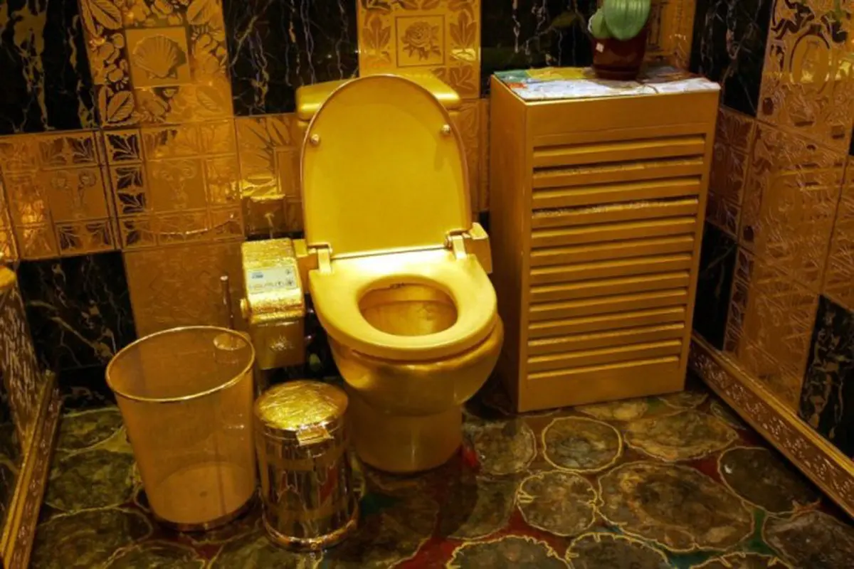 Toilet emas