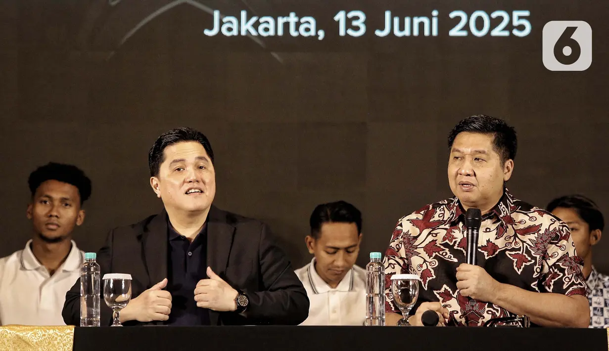 Sementara, empat tim lokal yang turut ambil bagian adalah Persib Bandung, Dewa United, Arema FC, serta tim Liga Indonesia All Star. (Liputan6.com/Angga Yuniar)
