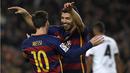 Luis Suarez (kanan) merayakan gol bersama Lionel Messi pada leg pertama semifinal  Copa del Rey (King's Cup) di Stadion Camp Nou, Barcelona, Kamis (4/2/2016) dini hari WIB.  (AFP/Lluis Gene)