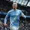 Striker Manchester City, Erling Haaland, merayakan gol kedua timnya dalam pertandingan Liga Inggris antara Manchester City melawan Brentford di Stadion Etihad, Manchester, Inggris barat laut, pada 9 Mei 2026. (Darren Staples / AFP)
