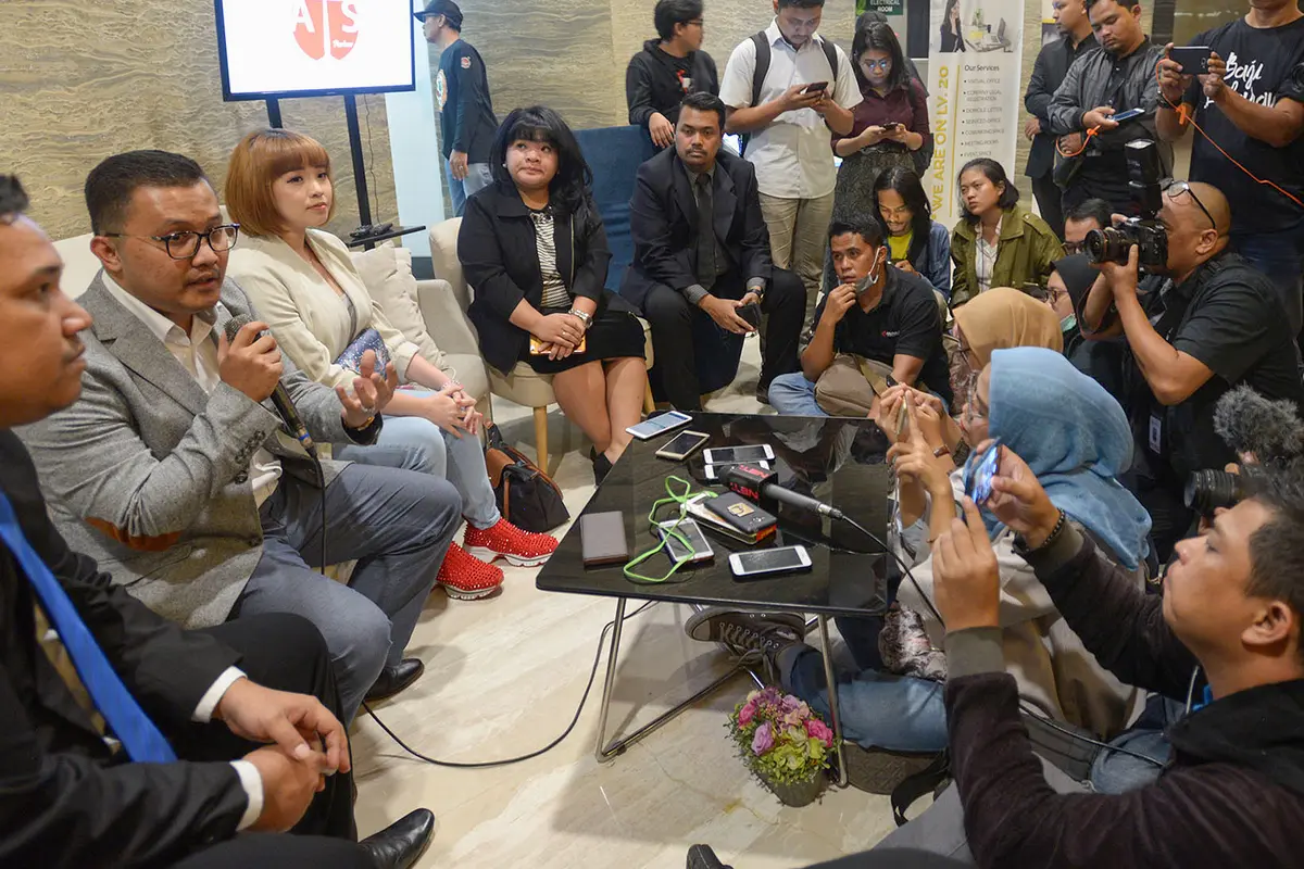 Ditegur Kominfo YouTuber Kimi Hime Akan Kenakan Pakaian Tertutup