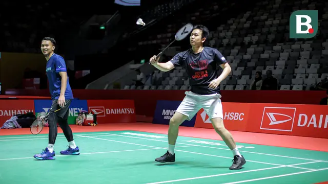 Foto: Latihan Resmi Terakhir Pasangan Mohammad Ahsan dan Hendra Setiawan sebelum Pensiun di Indonesia Masters 2025