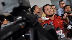 Kuasa hukum Wakil Ketua DPRD DKI Jakarta, Abraham Lunggana alias Lulung, Ramdan Alamsyah memberi keterangan di Bareskrim Mabes Polri, Rabu (29/4/2015). Kedatangannya untuk memastikan pemanggilan Haji Lulung. (Liputan6.com/Andrian M Tunay)  