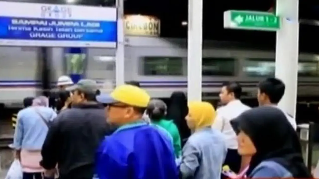 Stasiun KA Cirebon Padat