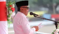 Sekjen PDI Perjuangan Hasto Kristiyanto saat menyampaikan amanat Megawati pada Upacara Bendera Hari Lahir Pancasila di Lapangan Pancasila, Ende, Nusa Tenggara Timur (NTT), Sabtu (1/6/2024). (Foto: Dokumentasi PDIP).