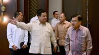 Wakil Presiden ke-10 dan ke-12 Republik Indonesia, Jusuf Kalla bertemu Presiden Prabowo Subianto di Istana Kepresidenan, Jakarta, Selasa (4/2/2025). (Tim News).