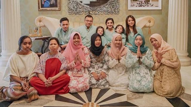 Dikabarkan Idap Tumor Rahim, Ini 6 Potret Kebersamaan Suteng dan Keluarga Ashanty