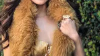 Dela Dewi Sulap Dandanan Cheverly Amalia Jadi Futuristik