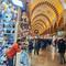 Bagian dalam Spice Bazaar, pasar tradisional tertua di Turki, yang terletak di Istanbul. (Liputan6.com/Edu Krisnadefa)