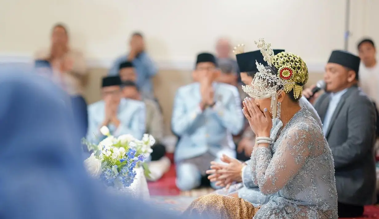 <p>Tentu bukanlah orang sembarangan yang berhasil meluluhkan putri menteri dan juga pengusaha tersebut. Dikutip dari akun LInkedIn-nya, Panji menempuh jenjang S1 di Northumbria University, Inggris dengan program studi Manajemen Bisnis Internasional. [Instagram/sandiuno]</p>