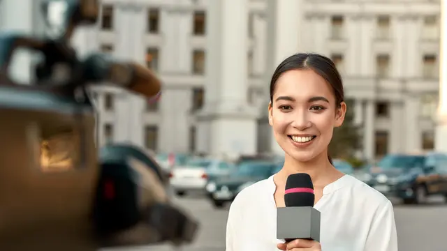 Hobi Bikin Podcast, Yuk Jajal Berkarir di Dunia Broadcast! (sub 1)