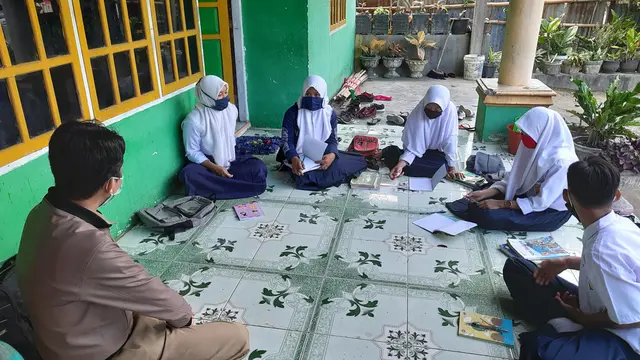 Kisah Inspiratif Para Guru Mengatasi Pembelajaran di Masa Pandemi (1)