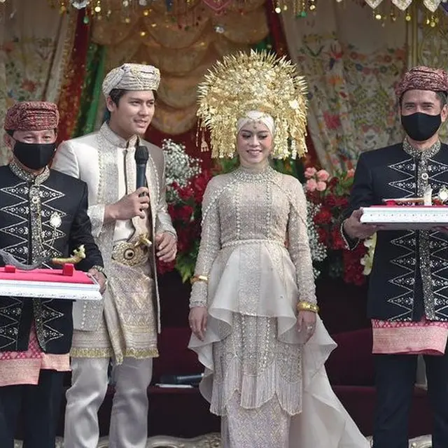 Pakai Adat Minang, Ini 7 Momen Ngunduh Mantu Lesty Kejora dan Rizky Billar