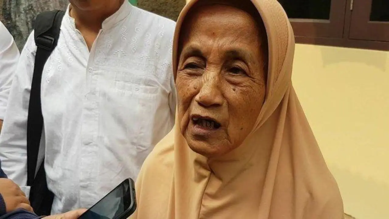 Nenek ditipu1