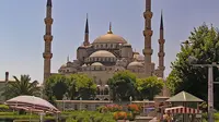 Masjid Biru sebagai salah satu wisata di Turki. (dok. Lapping/Pixabay/Tri Ayu Lutfiani)